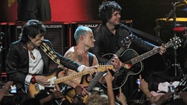 Ronnie Wood, Mike "Flea" Balazary and Billy Joe Armstrong perform in the finale of the 2012 Rock and Roll Hall of Fame inductions.
