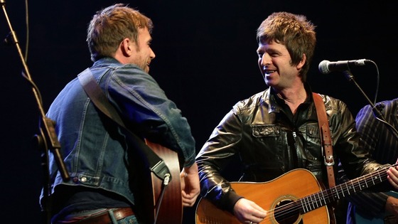 The pair performed Blur's hit Tender, with guitarist Graham Coxon and Paul Weller on drums.