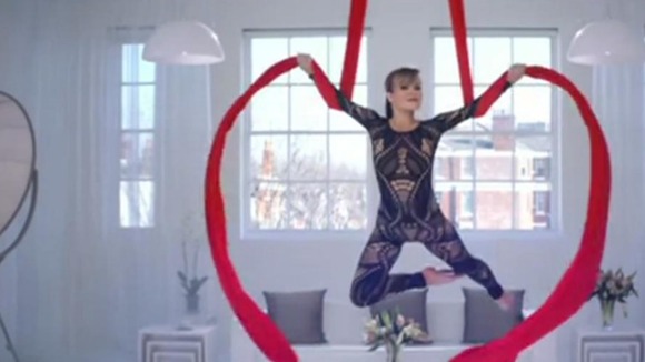 Amanda Holden reveals her previously unseen acrobatic skills.