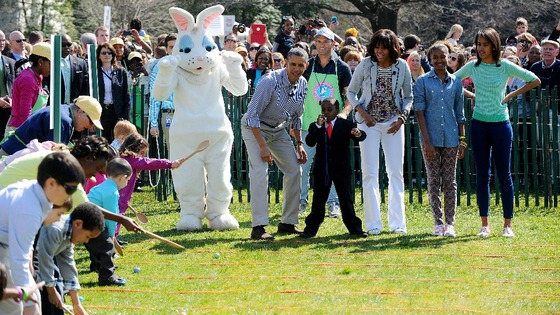 'Kid President'  Robbie Novak joins the First Family on the White House lawn
