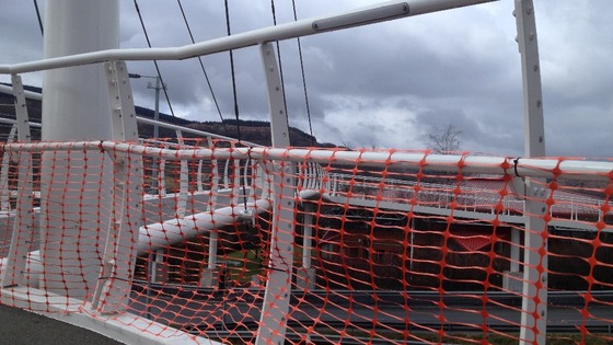 Closed bridge