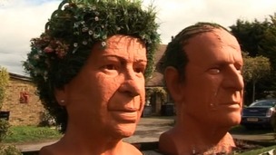 Statues 