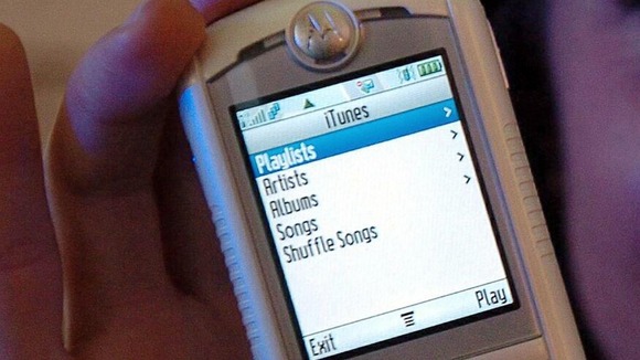 A Motorola phone with iTunes