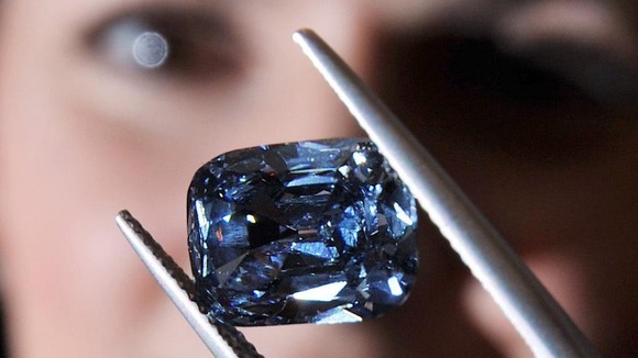 The rare deep-blue diamond ring