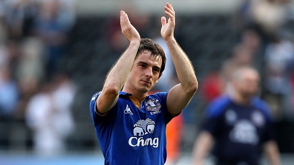 Leighton Baines claps Everton fans