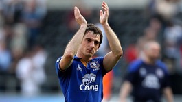 Leighton Baines claps Everton fans