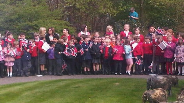 Children tun out for Kate