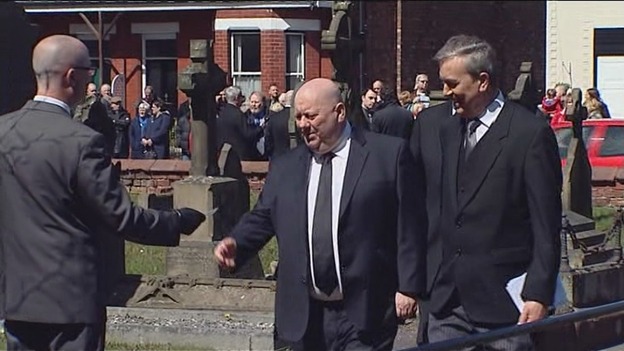 Mayor Joe Anderson arrives ahead of the service