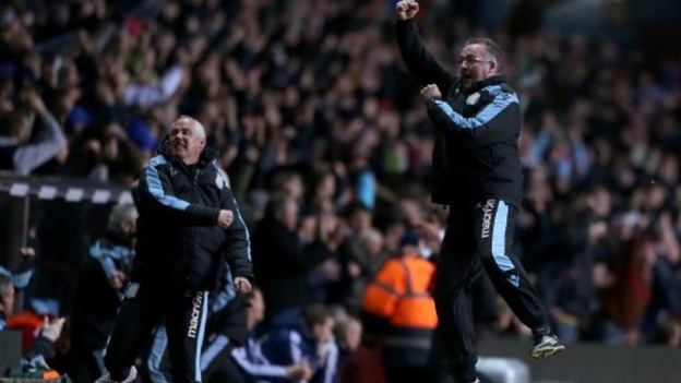 Aston Villa manager Paul Lambert (right) celebrates with assistant mananger Ian Culverhouse on the touchline after Andreas Weimann scores