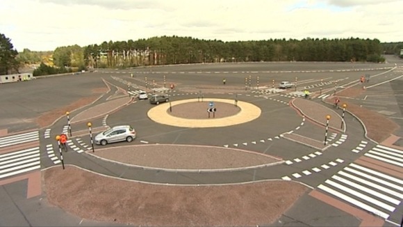 Dutch-style roundabout