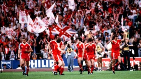 Nottingham Forest's Trevor Francis (right) celebrates his winning goal