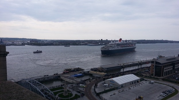 Queen Mary 2 leaves the Pier Head