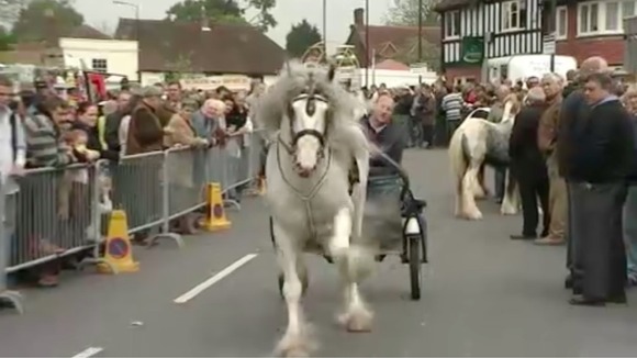 Horse and cart at Wickham