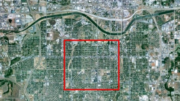 The red square shows the diameter of the tornado over a bird's eye photo of Moore in Oklahoma