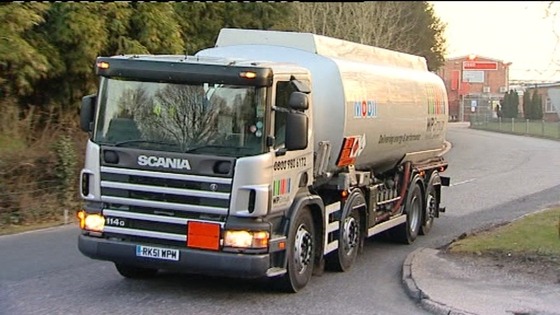 Fuel tanker