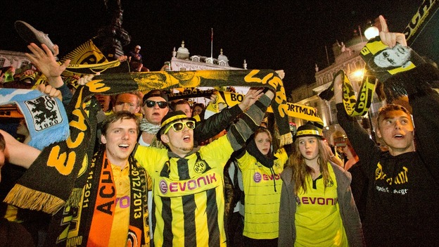 DATE IMPORTED:May 25, 2013Borussia Dortmund fans gather at Piccadilly Circus in London after their team lost 2-1