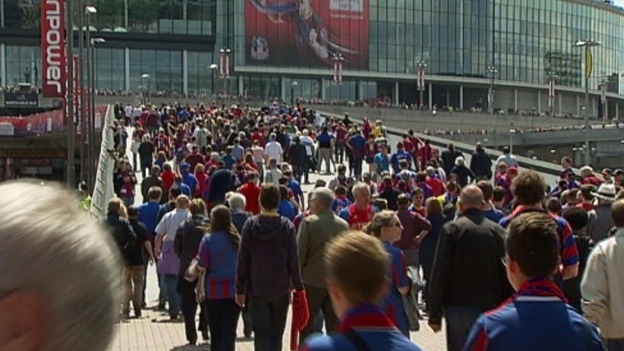 Fans flood into the stadium