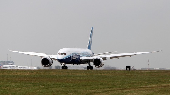 Boeing's new 787 Dreamliner lands after a test flight