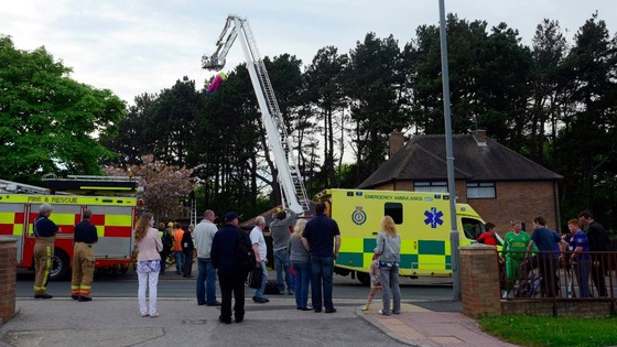 Emergency services at parachute rescue