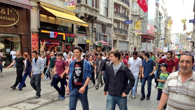 More protesters head towards Istiklal Avenue in central Istanbul