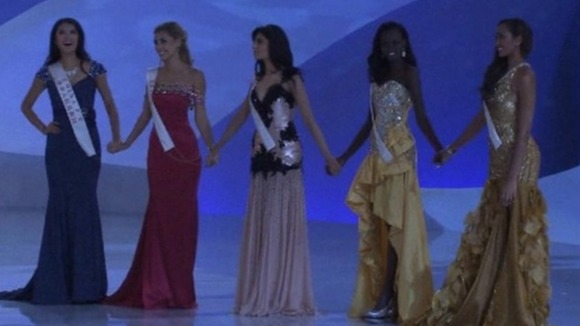 China's Yu Wenxia (left) was crowned Miss World 2012/