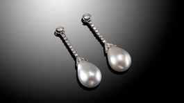 Pearl earrings