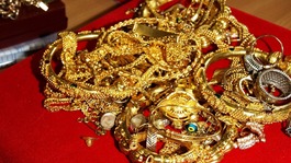The gold jewellery