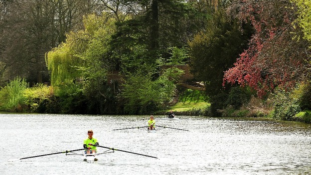 Rowers enjoy a break from rain on the River Avon in Strafford upon Avon.