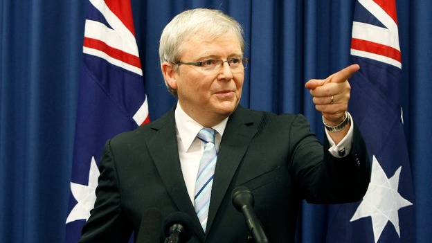 Kevin Rudd has been elected by MPs of his ruling Labour party as leader.