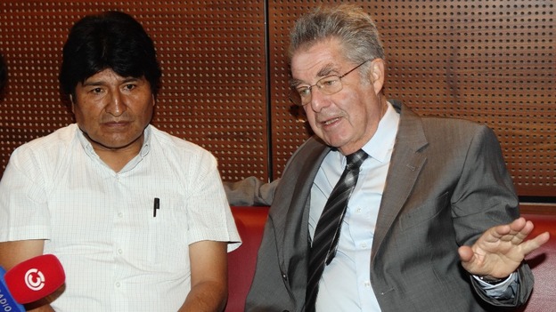 Bolivian President Evo Morales and Austrian President Heinz Fischer inside Vienna International Airport in Schwechat