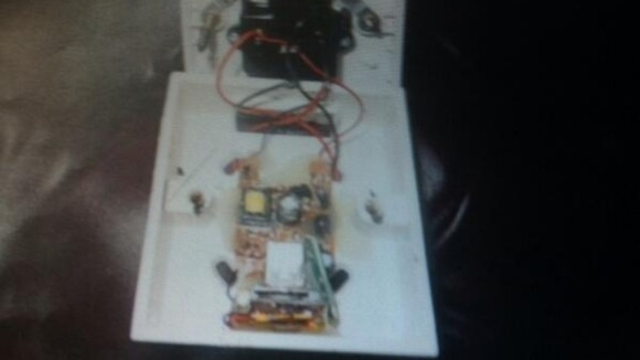 Photo purporting to show "inside of the bug that Ecuador found at their London embassy"