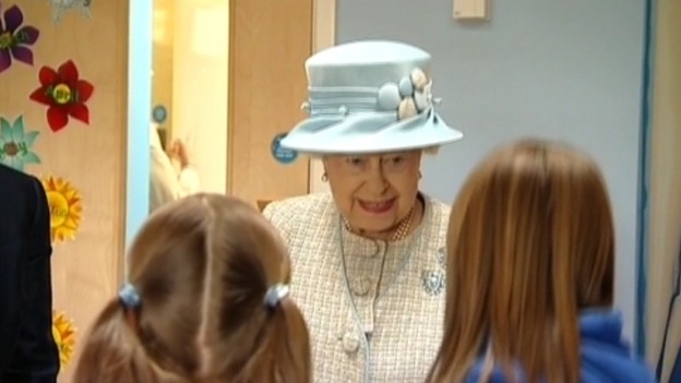 The Queen talking to schoolchildren