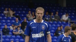 Ipswich Town midfielder Grant Leadbitter