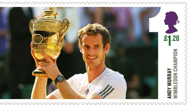 Murray holds trophy