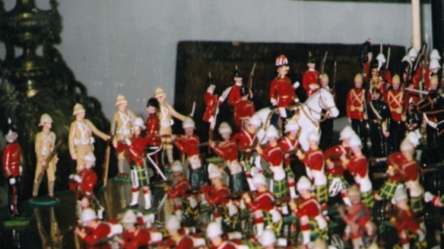 First figurines photo