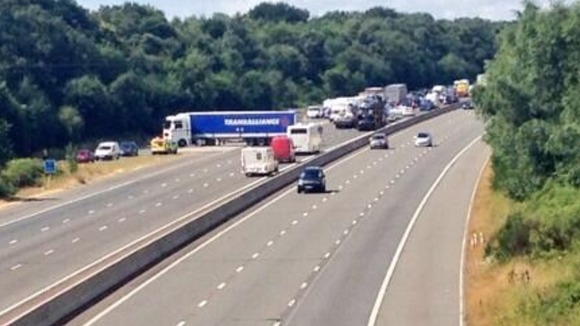M3 cleared of traffic after crash