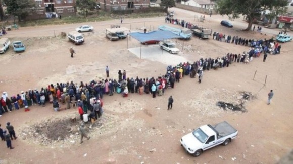 Voters queued to cast their votes in Mbare on the outskirts of Harare.