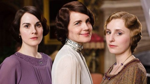 Lady Mary with her mother and sister Edith