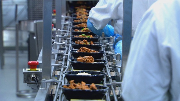 Ready meals along production line