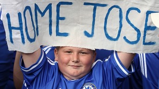 Chelsea fans welcome back Jose Mourinho