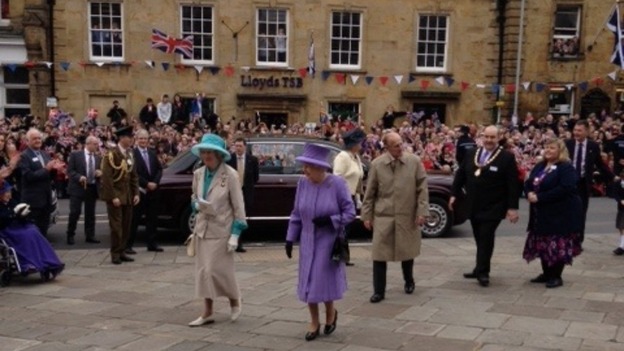 Queen in Crewkerne