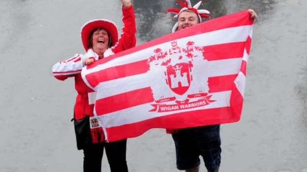 Wigan Warriors fans arrive