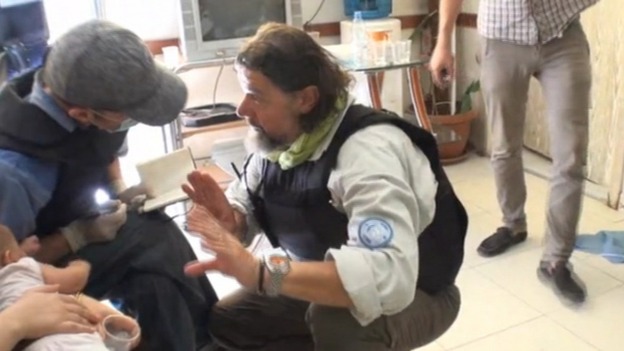 UN Weapons Inspectors visited the site of an apparent chemical attack in Syria.