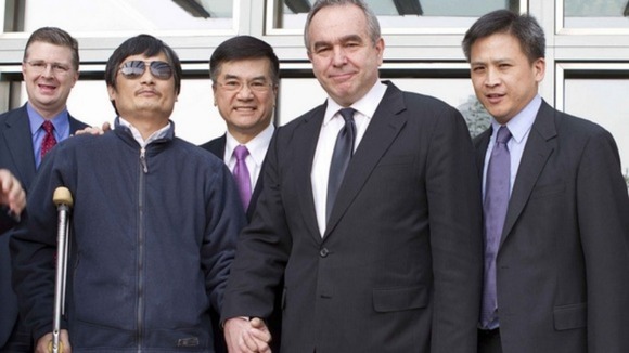 Activist Chen Guangcheng with US Assistant Secretary Campbell and US Ambassador Locke