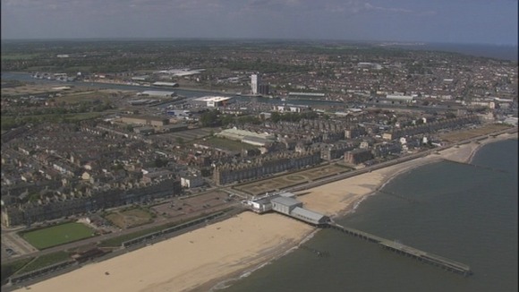 Lowestoft pier requires restoration at the seaward end