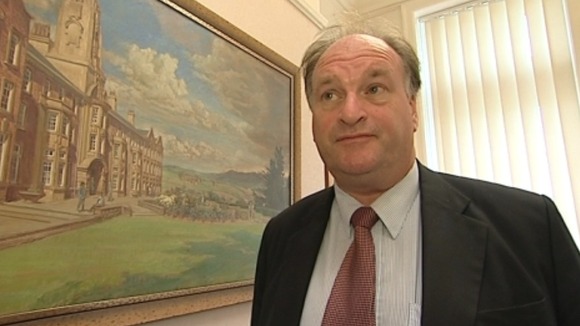 Dr Peter Noyes