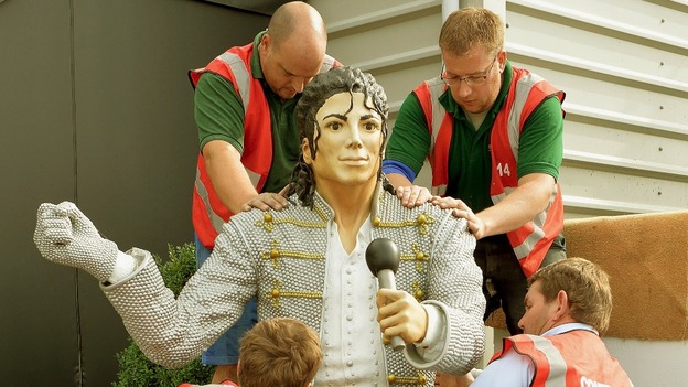 It is understood that the Egyptian millionaire has received offers for the statue