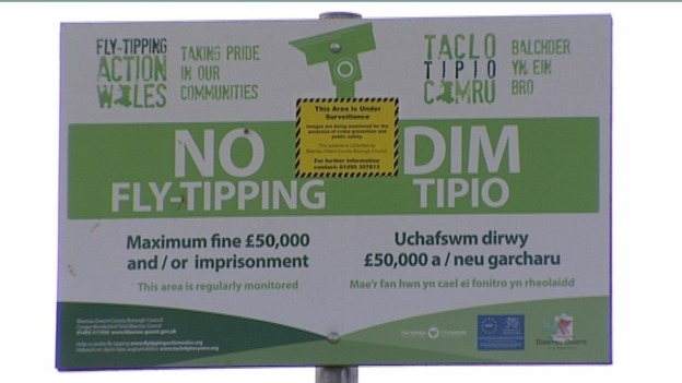 'No Fly Tipping' sign