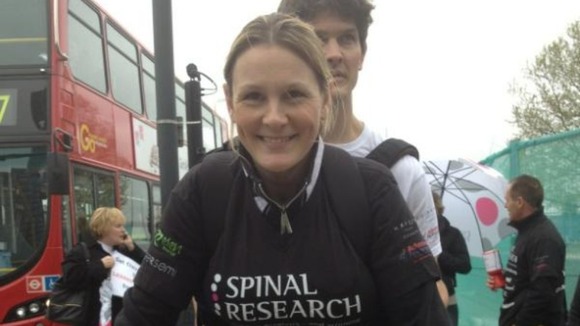 Claire Lomas begins the last stretch of the London Marathon course