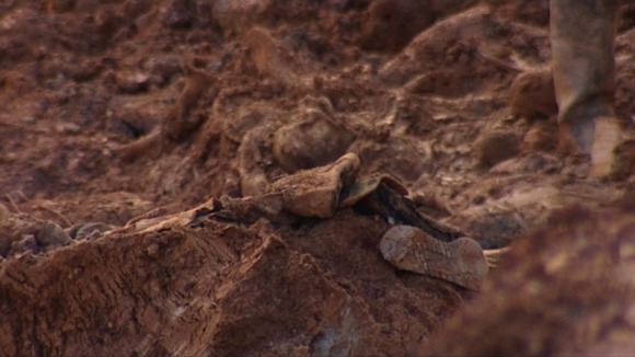 More than 4,000 dead were left dead in the conflict.